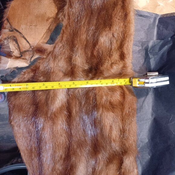 Box full of Fur scraps - Picture 7 of 9